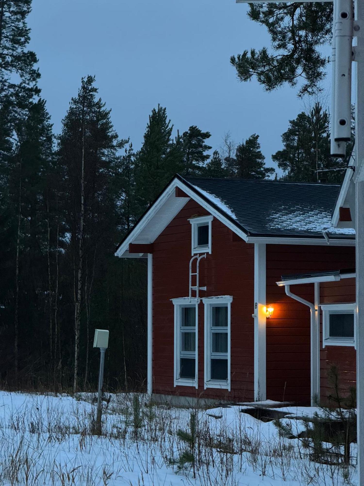 Tiiringolf Cottages Nilsiä 外观 照片